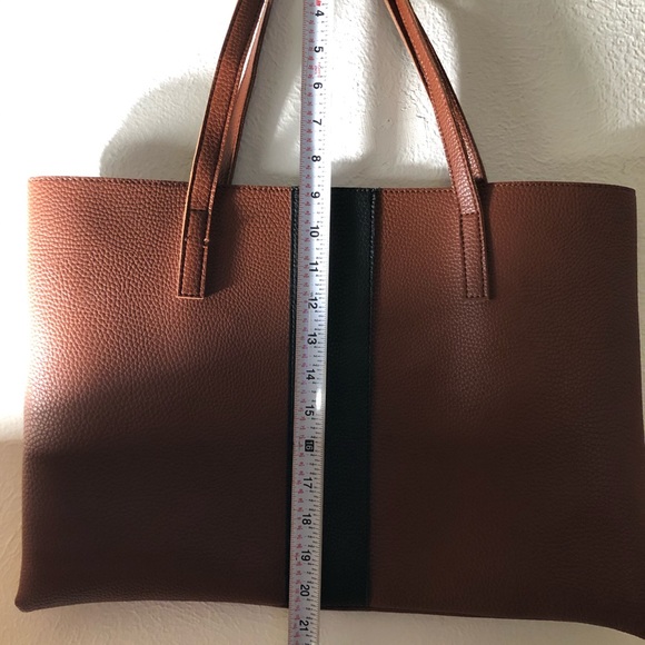 ♦️SOLD♦️Vince Camuto luck tote - Picture 8 of 8